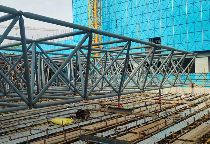 阿里高铁东总部基地2号楼网架